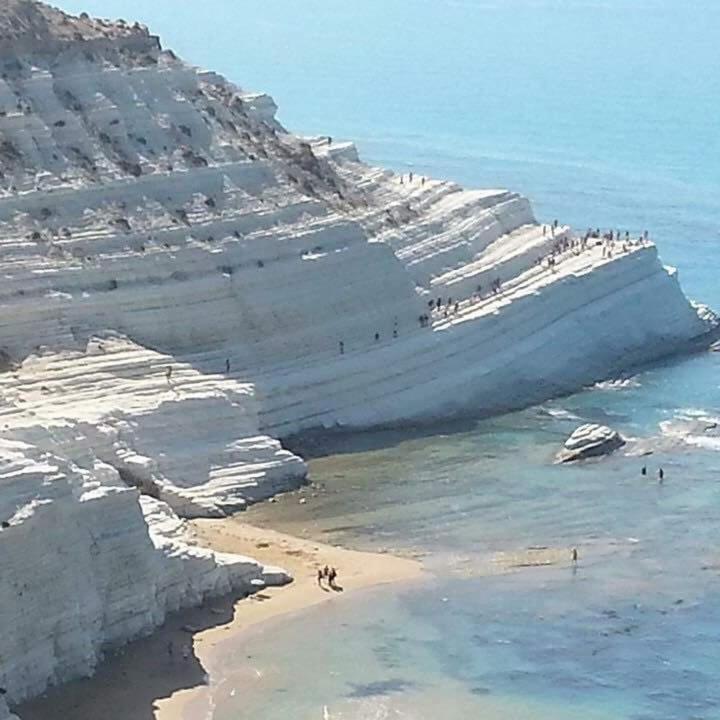 Апартаменты Anemone Della Scala Dei Turchi Реальмонте Экстерьер фото